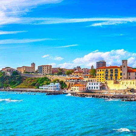 Luxury Apartment Centro Storico Piombino Exterior photo