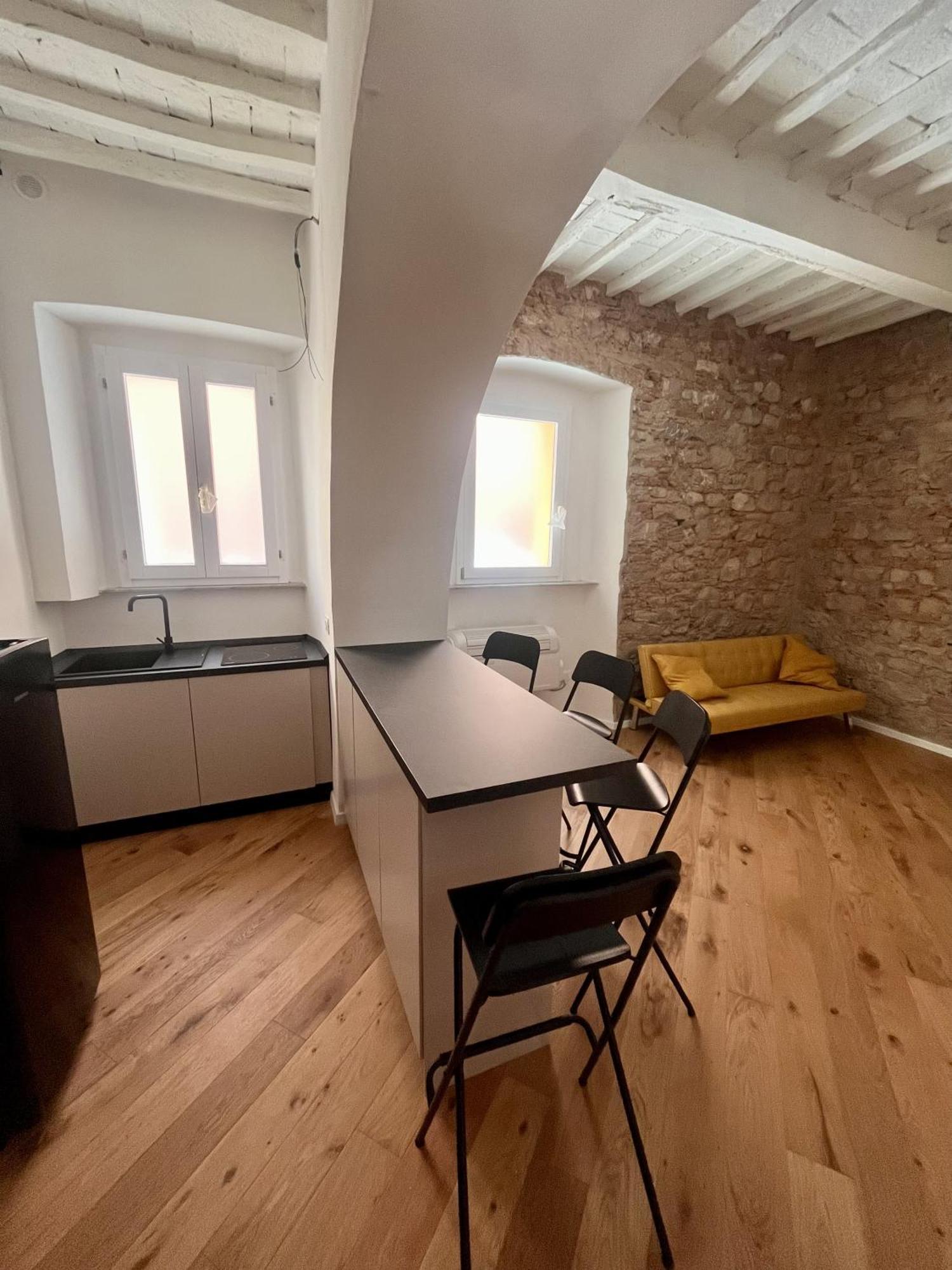 Luxury Apartment Centro Storico Piombino Exterior photo