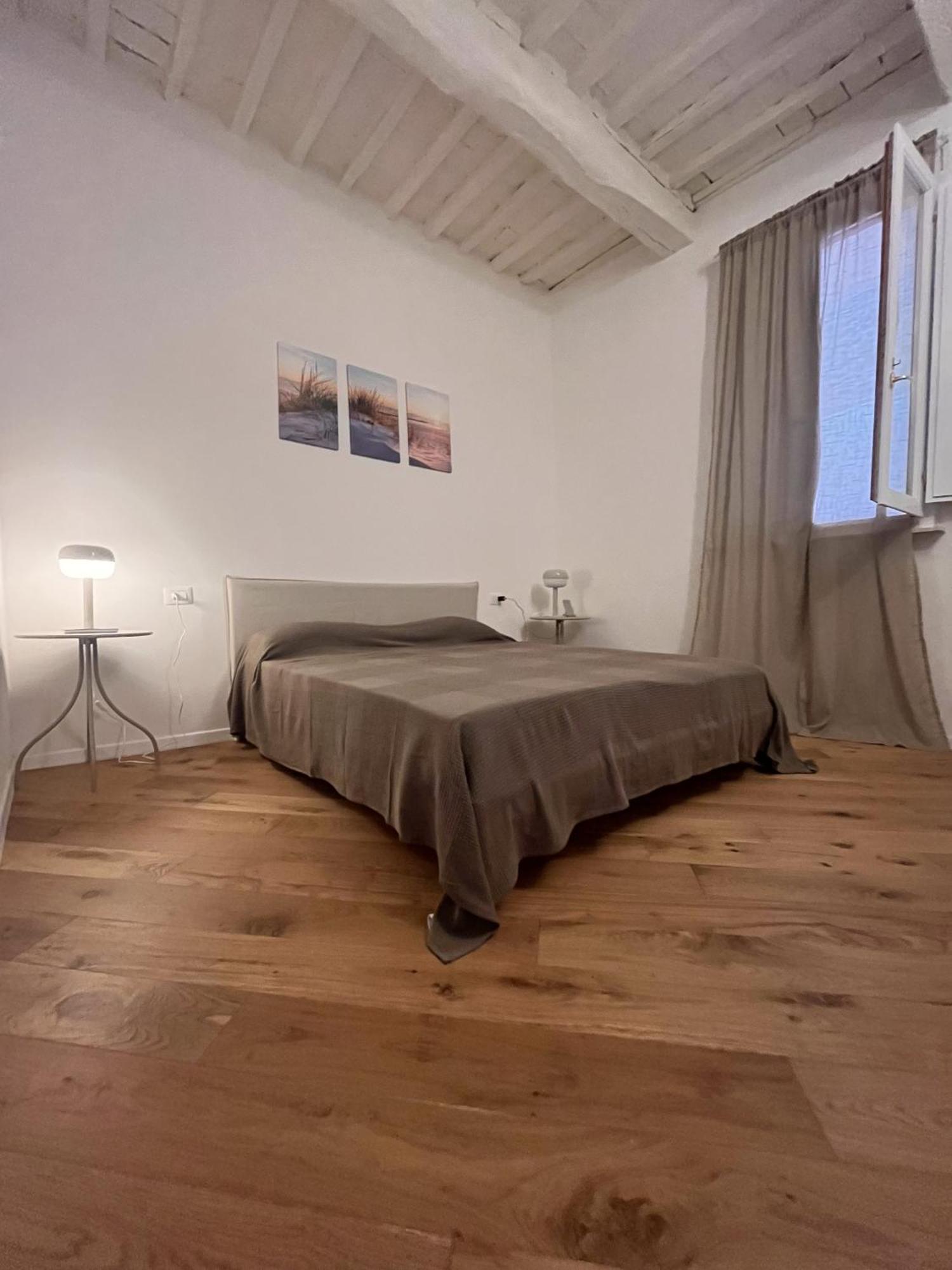 Luxury Apartment Centro Storico Piombino Exterior photo
