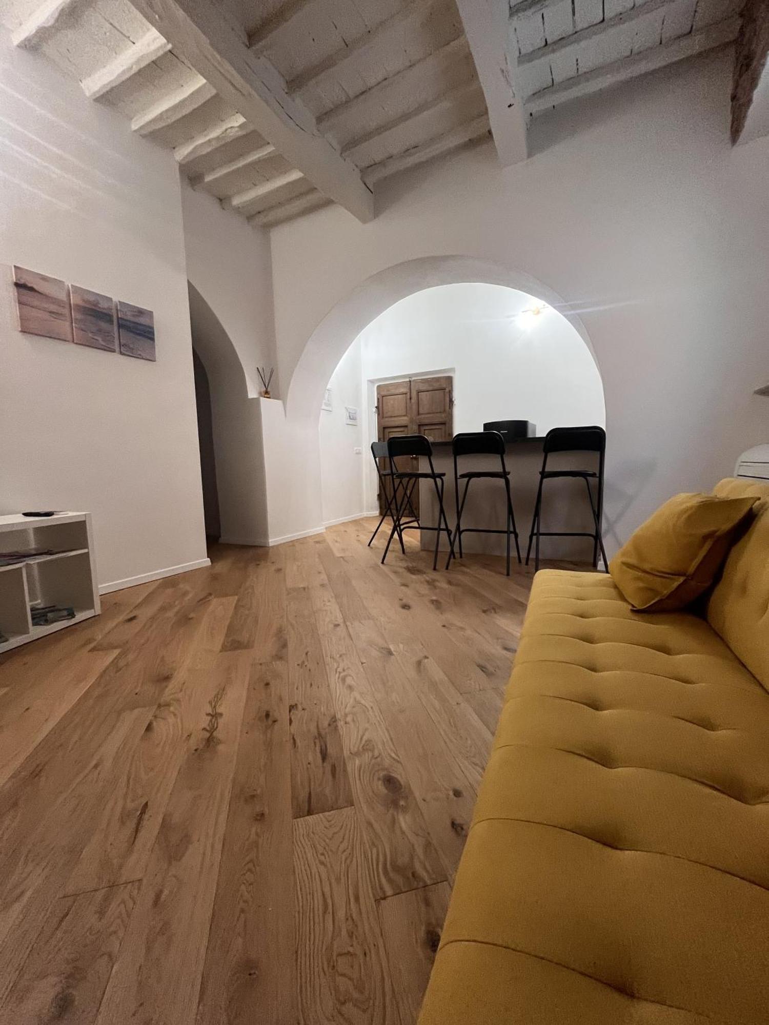 Luxury Apartment Centro Storico Piombino Exterior photo